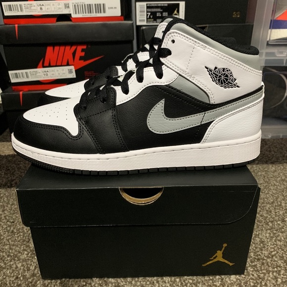 Jordan mid grade school white/shadow size 7y